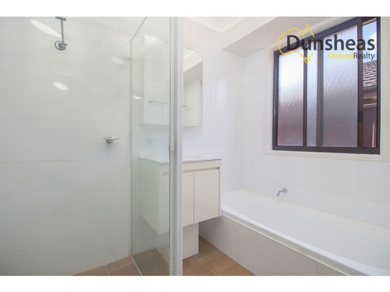 14 Dibbler Place, St Helens Park NSW 2560