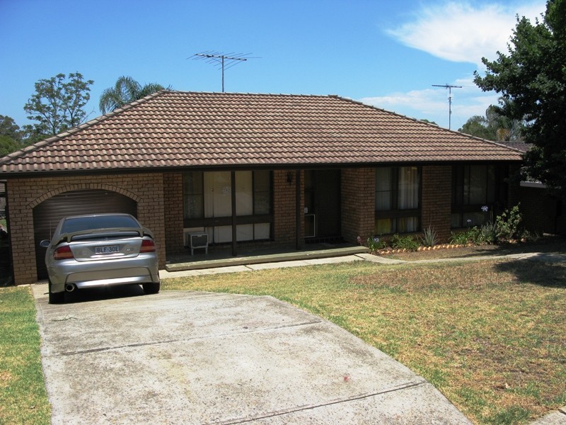 8 Kelso Place, St Andrews NSW 2566
