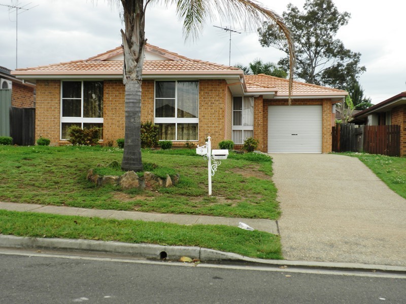 9 Blackwood Avenue, Minto NSW 2566