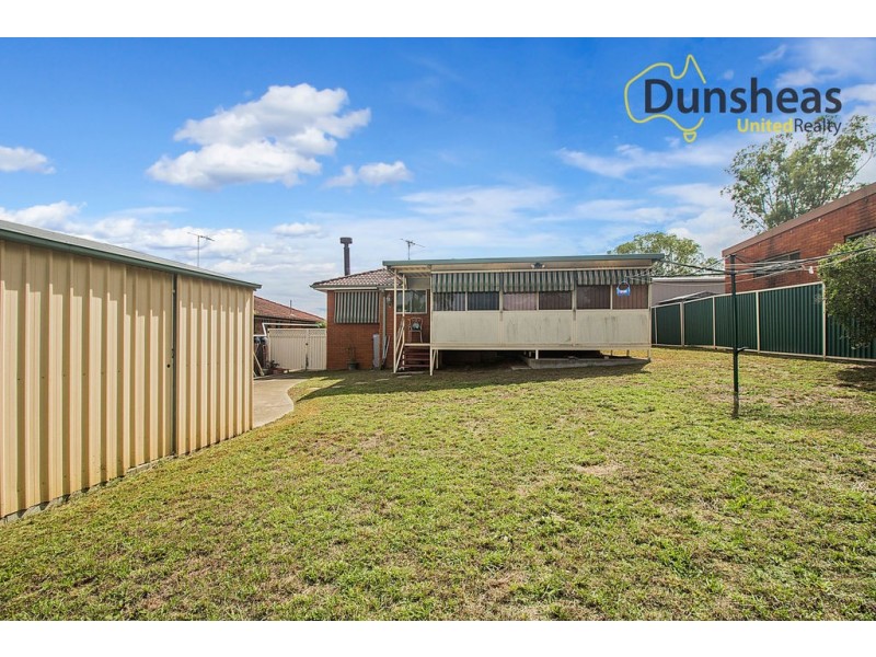 3 Borthwick Street, Minto NSW 2566