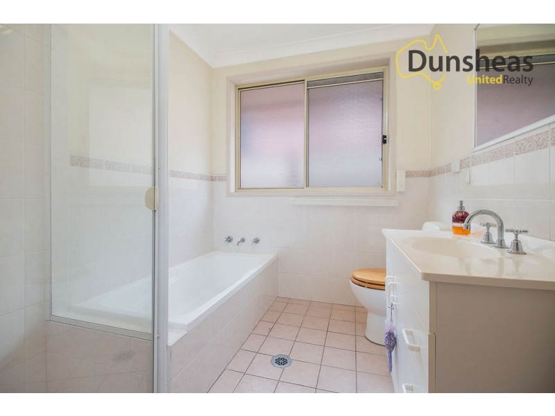 2/1 Macquarie Road, Ingleburn NSW 2565