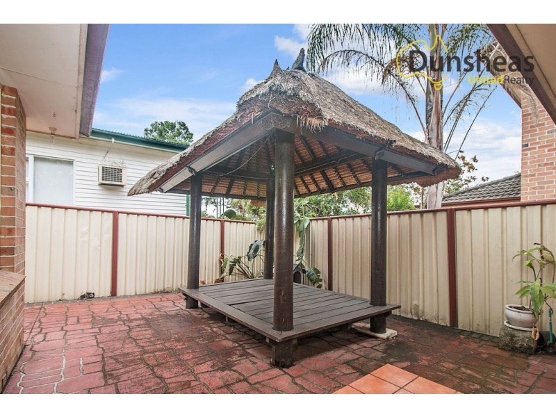 2/1 Macquarie Road, Ingleburn NSW 2565