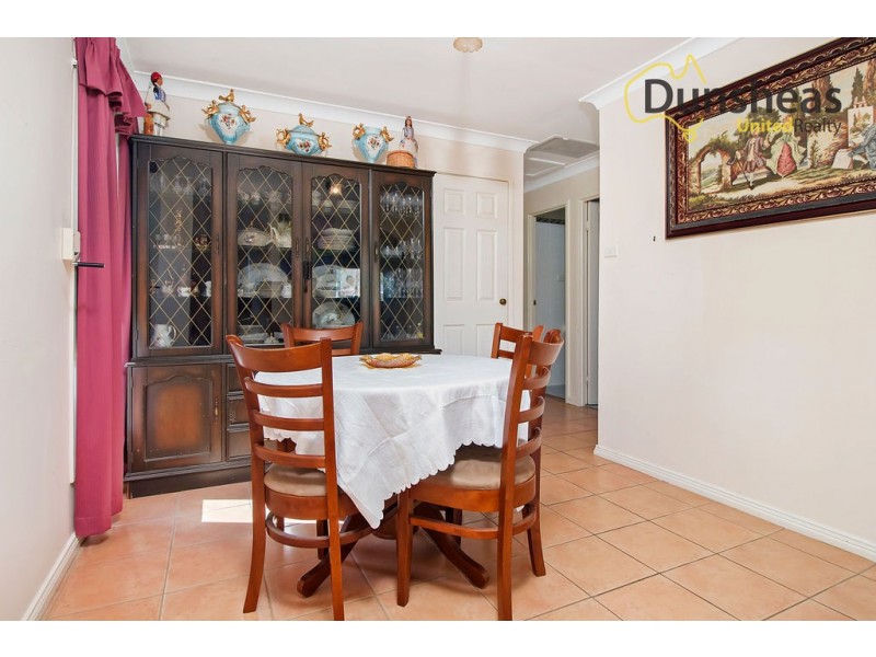 6 Luff Place, Ingleburn NSW 2565