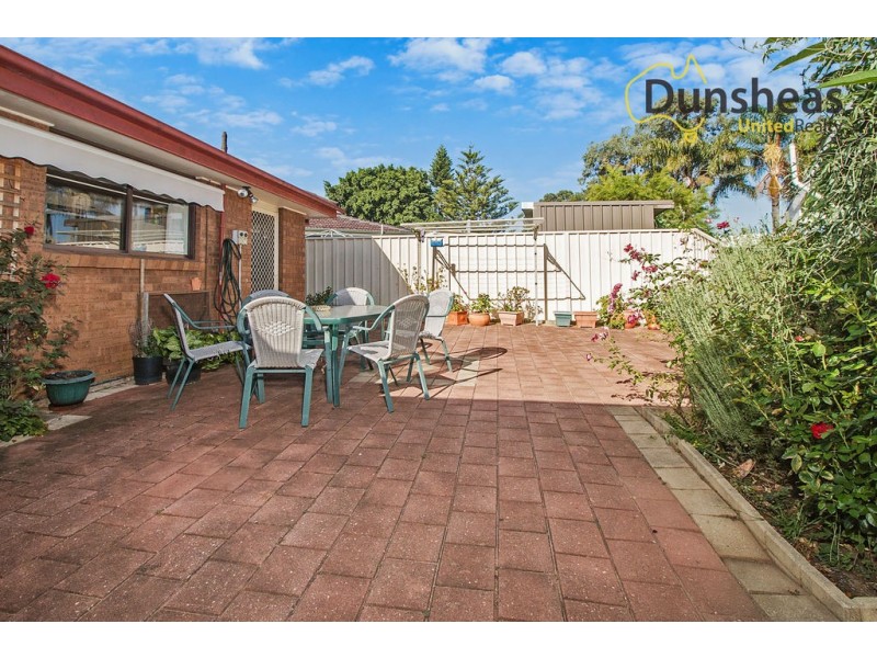 6 Luff Place, Ingleburn NSW 2565