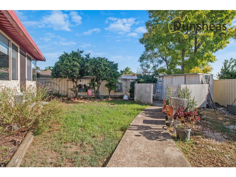 6 Luff Place, Ingleburn NSW 2565