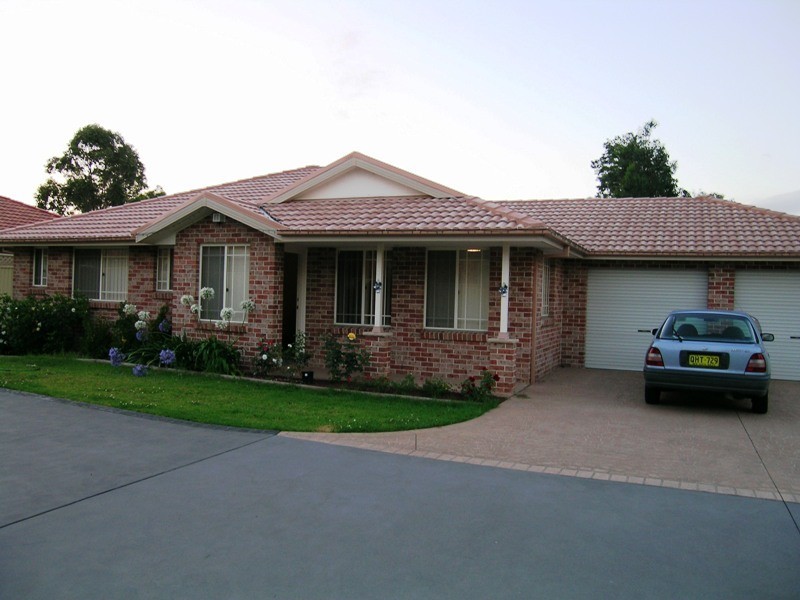 12 Wolseley Place, Ingleburn NSW 2565