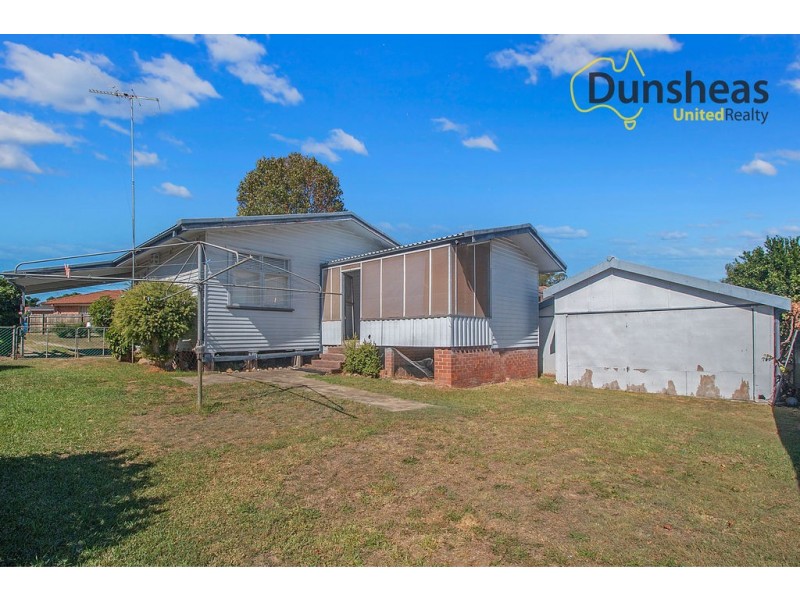 34 Ohlfsen Road, Minto NSW 2566