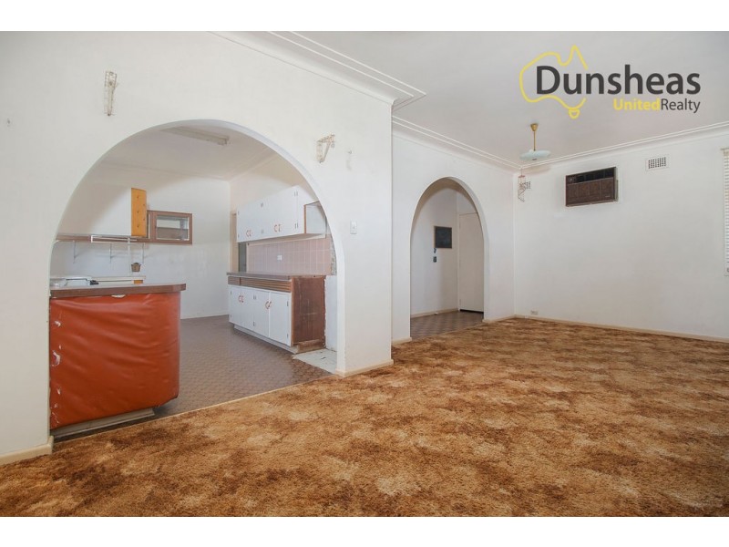 34 Ohlfsen Road, Minto NSW 2566