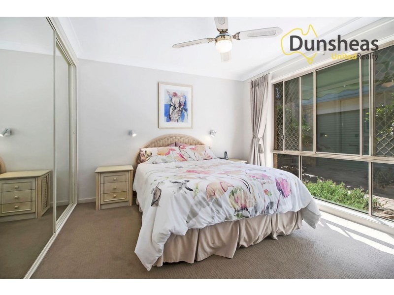 5 Edna Place, Ingleburn NSW 2565