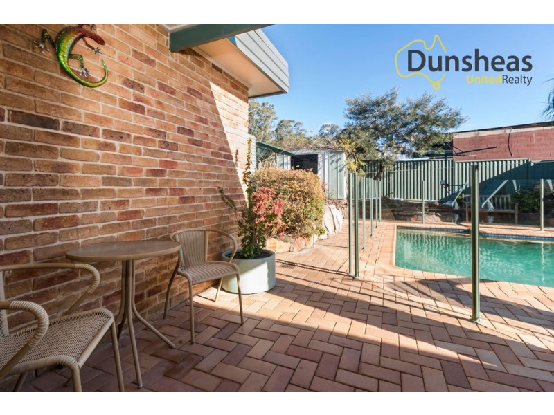 5 Edna Place, Ingleburn NSW 2565