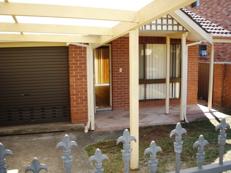 1/17 Euroka Street, Ingleburn NSW 2565