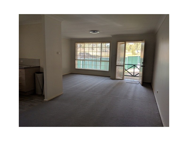 9/6 Westmoreland Road, Minto NSW 2566