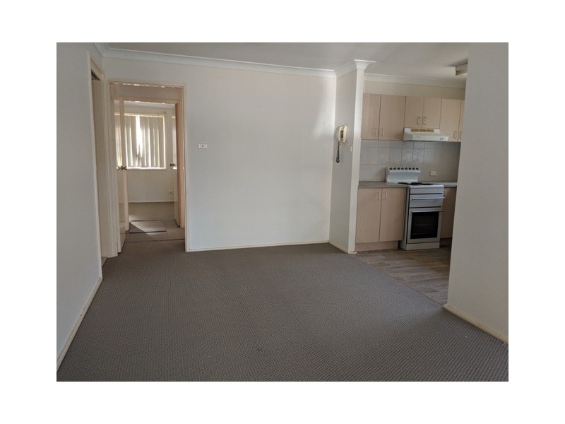 9/6 Westmoreland Road, Minto NSW 2566
