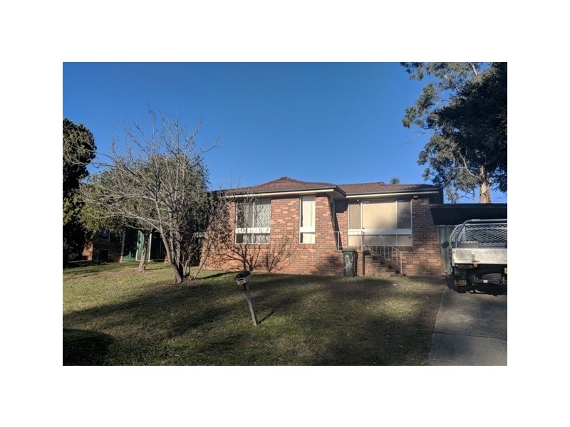 33 Delaunay Street, Ingleburn NSW 2565