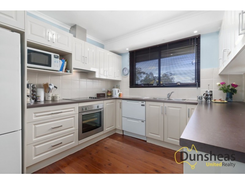 2/164 Oxford Road, Ingleburn NSW 2565