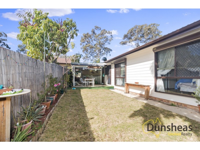 2/164 Oxford Road, Ingleburn NSW 2565