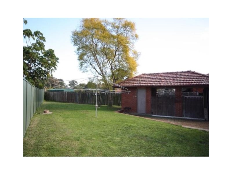 27 Gordon Avenue, Ingleburn NSW 2565