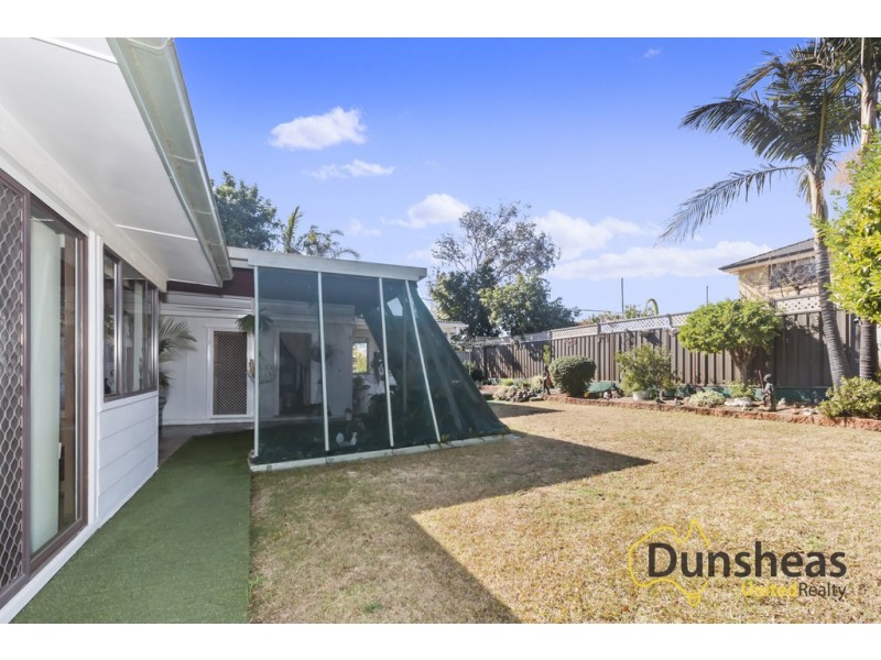 18 Kent Street, Minto NSW 2566