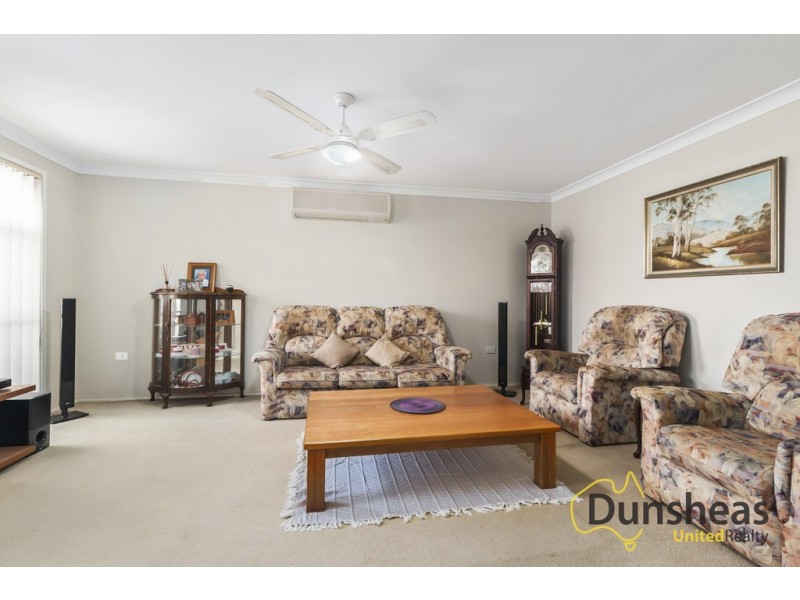 8 Valda Place, Ingleburn NSW 2565