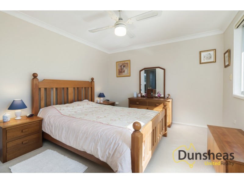 8 Valda Place, Ingleburn NSW 2565