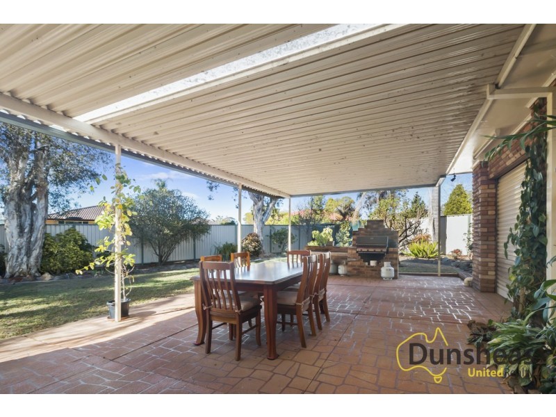 8 Valda Place, Ingleburn NSW 2565