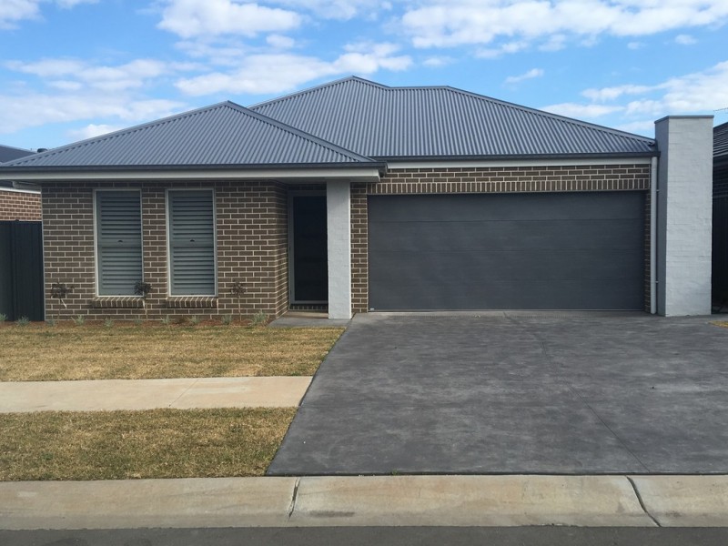 18 Arkenstone Way, Leppington NSW 2179