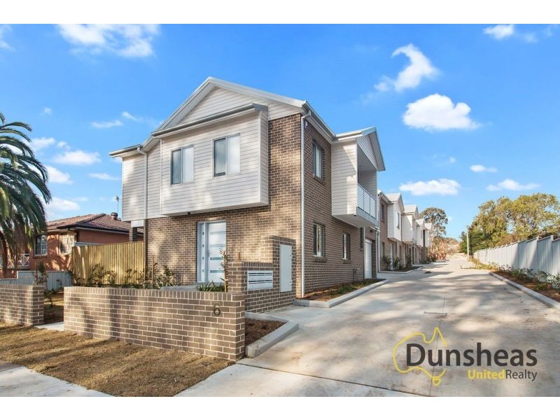 3/6 Kent Street, Minto NSW 2566