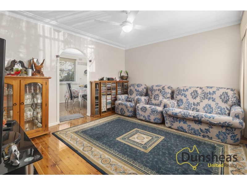 5 Flint Street, Ingleburn NSW 2565
