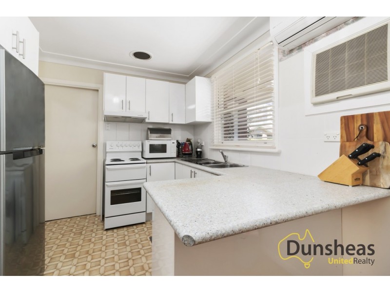 5 Flint Street, Ingleburn NSW 2565