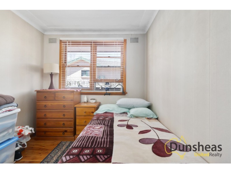 5 Flint Street, Ingleburn NSW 2565