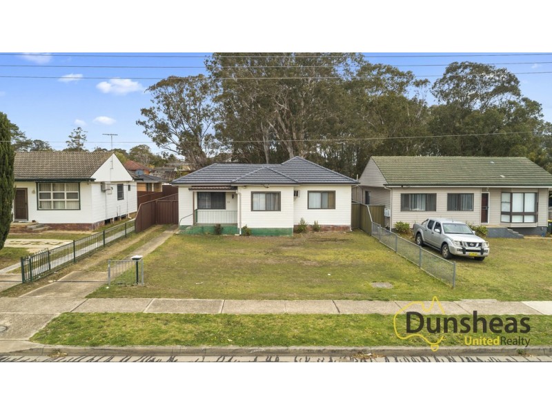 33 Durham Street, Minto NSW 2566
