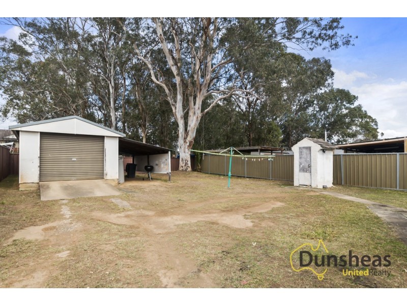 33 Durham Street, Minto NSW 2566