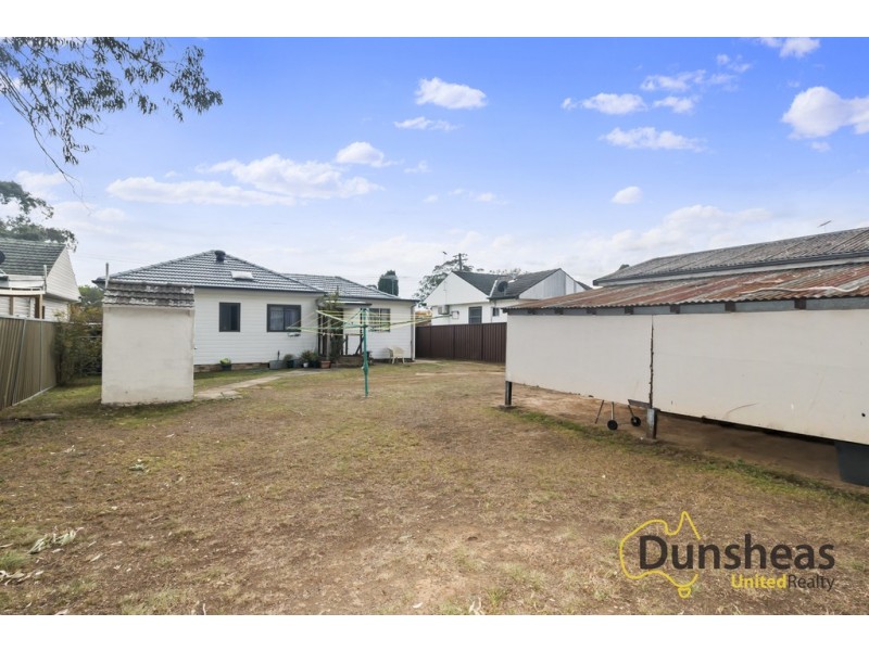 33 Durham Street, Minto NSW 2566