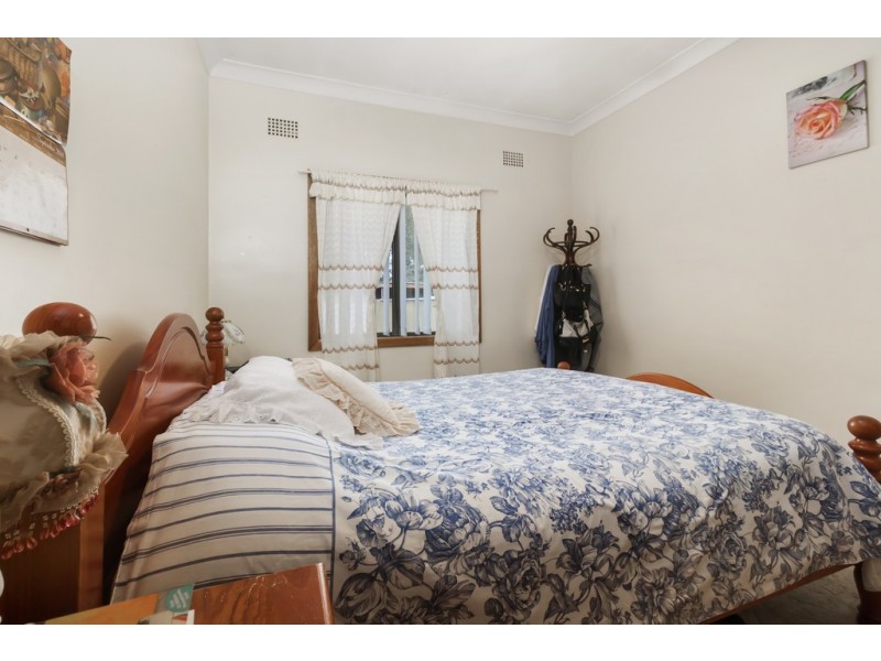 33 Durham Street, Minto NSW 2566