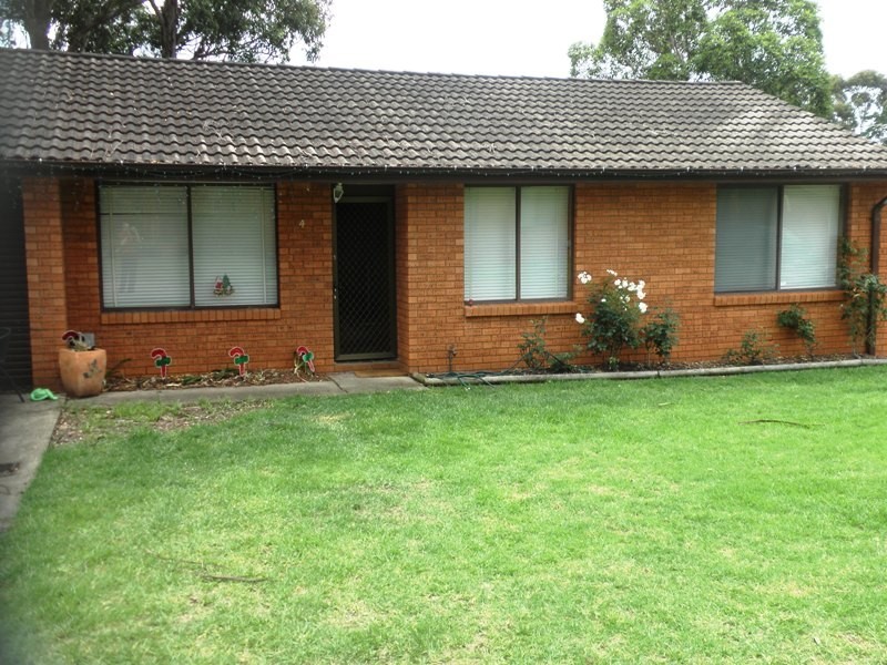 4/105 Chester Road, Ingleburn NSW 2565