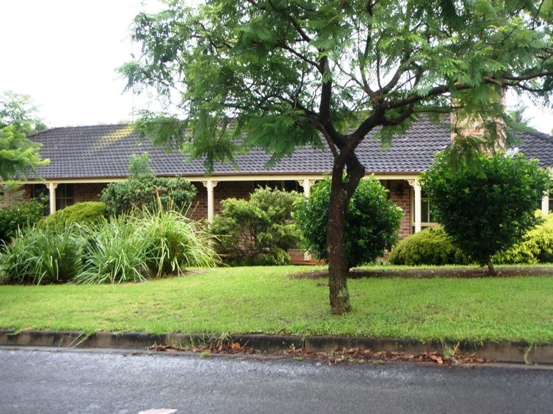 42 Lancia Drive, Ingleburn NSW 2565