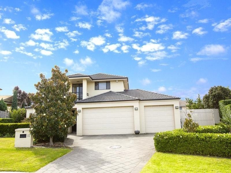 11 Homestead Circuit, Macquarie Links NSW 2565
