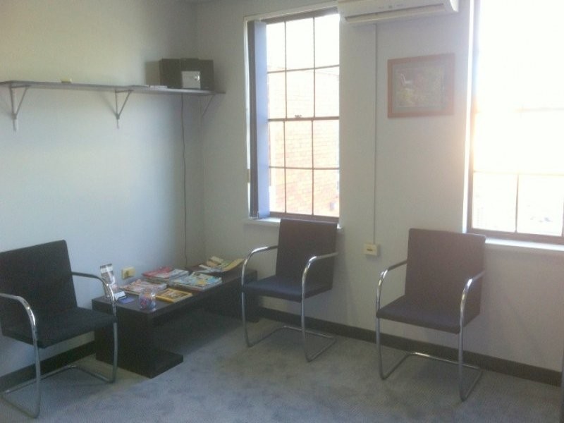 2C Oxford Road, Ingleburn NSW 2565