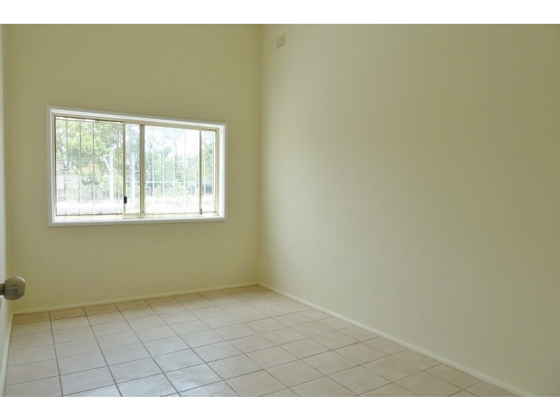 1/90 Railway Parade, Glenfield NSW 2167