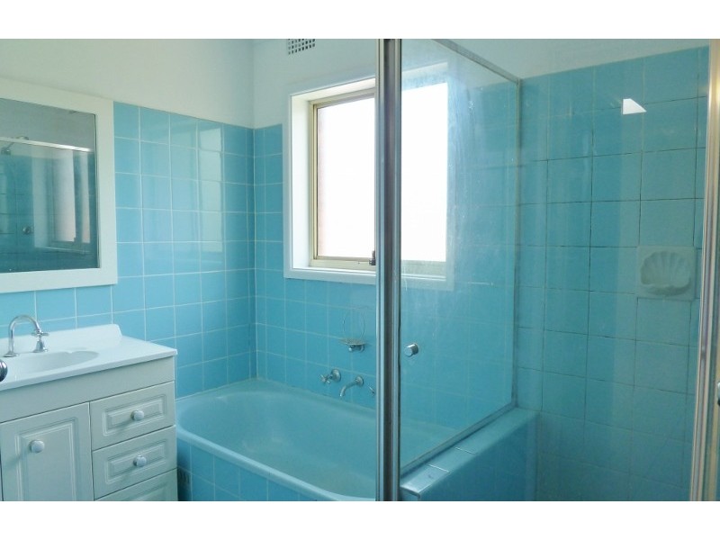 1/90 Railway Parade, Glenfield NSW 2167