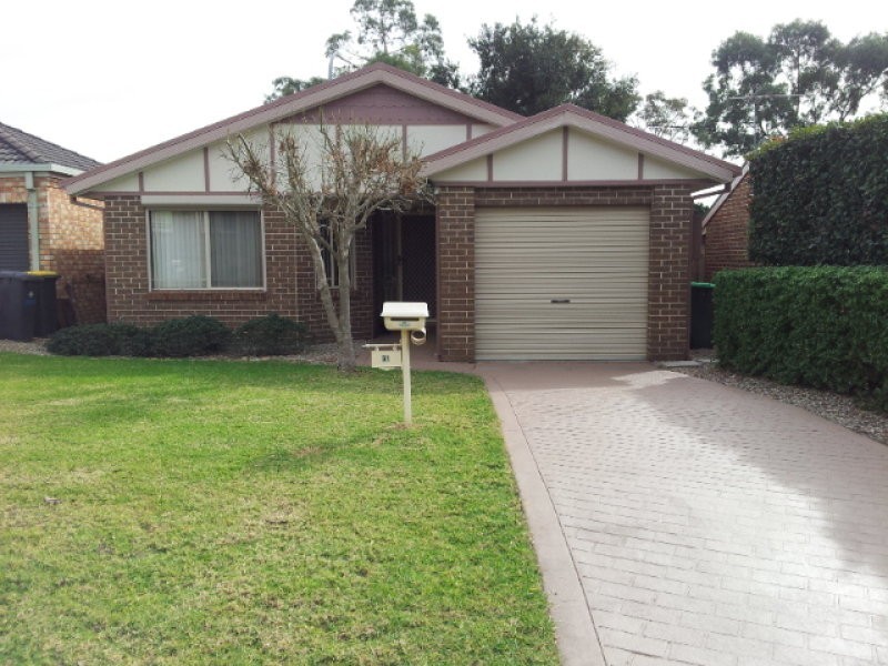 31 Orchid Place, Macquarie Fields NSW 2564