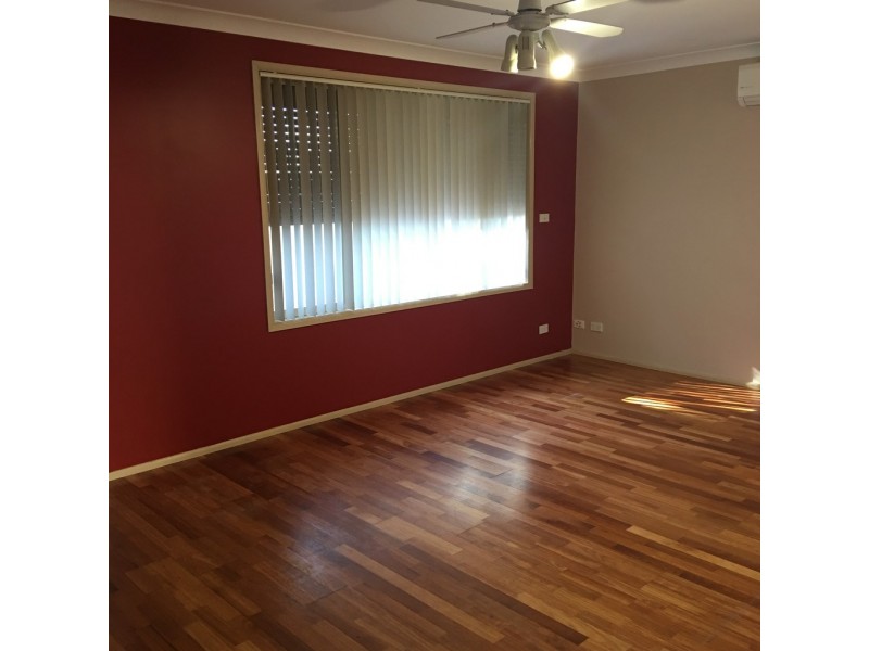 31 Orchid Place, Macquarie Fields NSW 2564