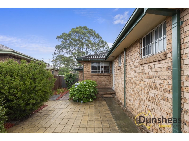 4/10 Bensley Road, Macquarie Fields NSW 2564