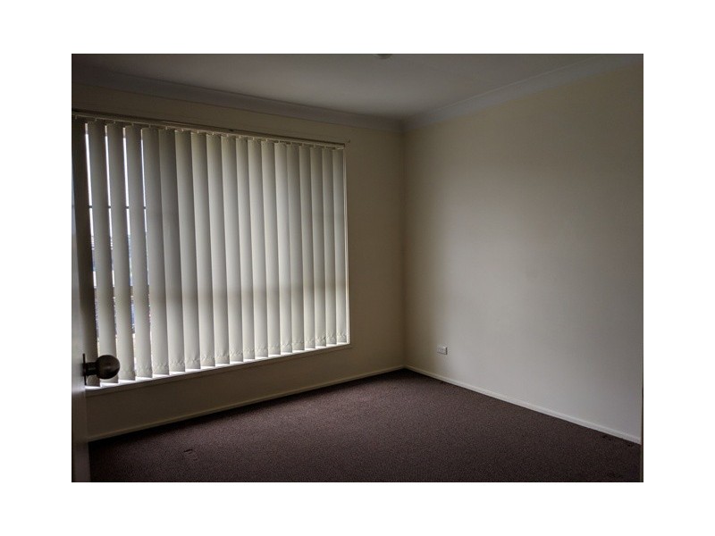 1/2 Amber Place, Eagle Vale NSW 2558