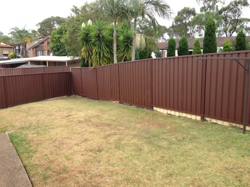 1/2 Amber Place, Eagle Vale NSW 2558