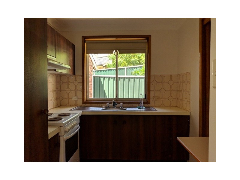 15/18 Hosking Crescent, Glenfield NSW 2167
