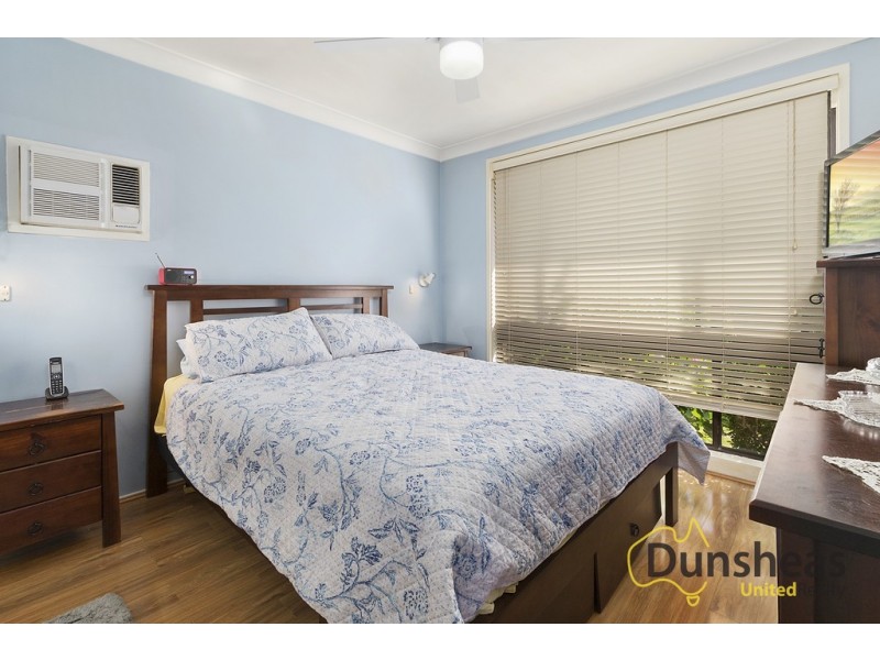 14 Pelargonium Crescent, Macquarie Fields NSW 2564