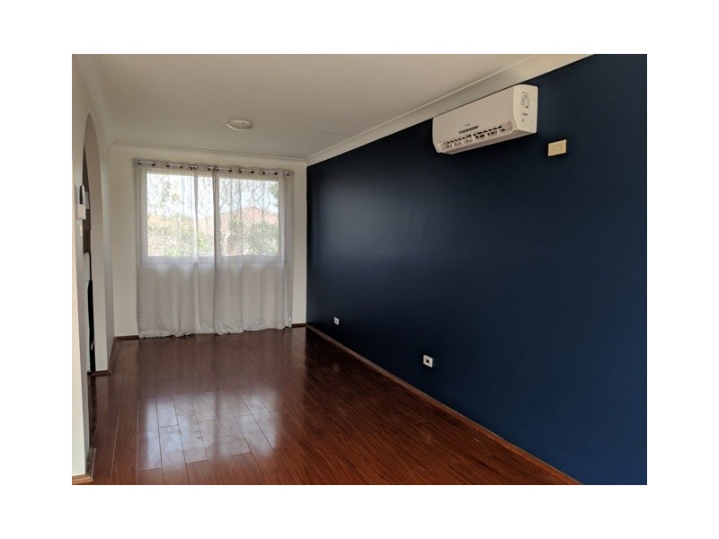 1 Rushes Place, Minto NSW 2566
