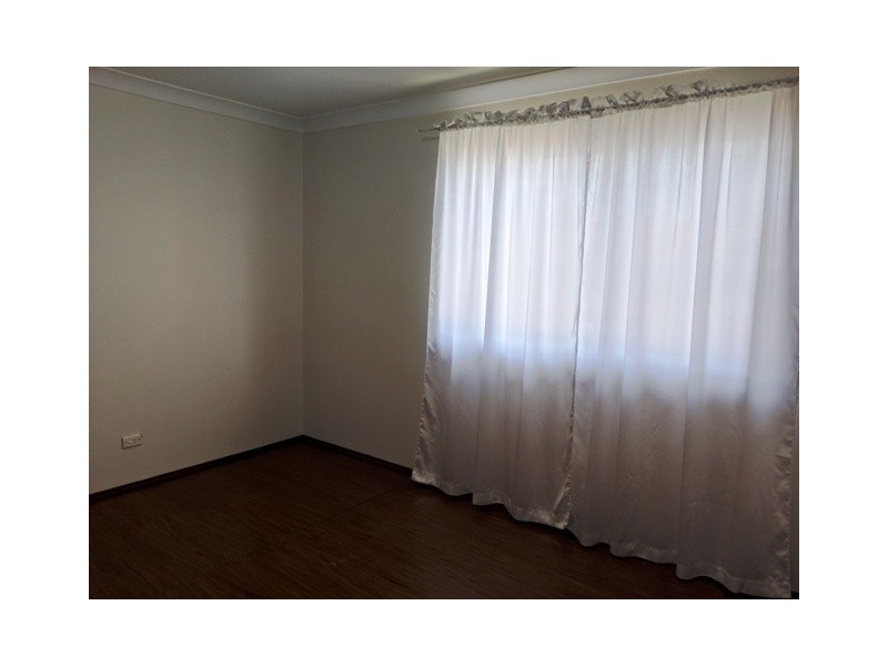 1 Rushes Place, Minto NSW 2566