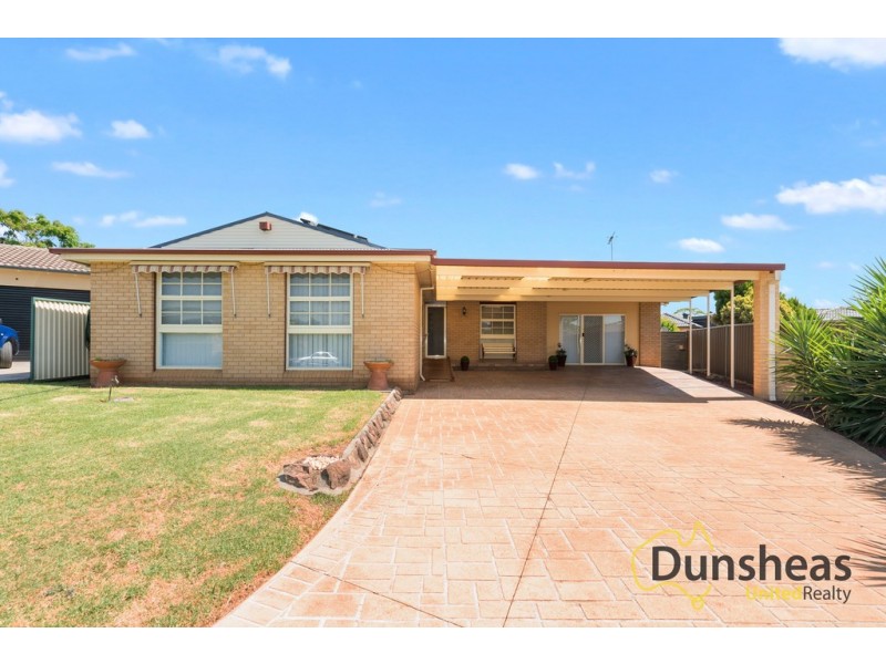 4 Yule Place, Glenfield NSW 2167